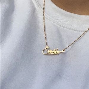 Meet your Posher, Chloé